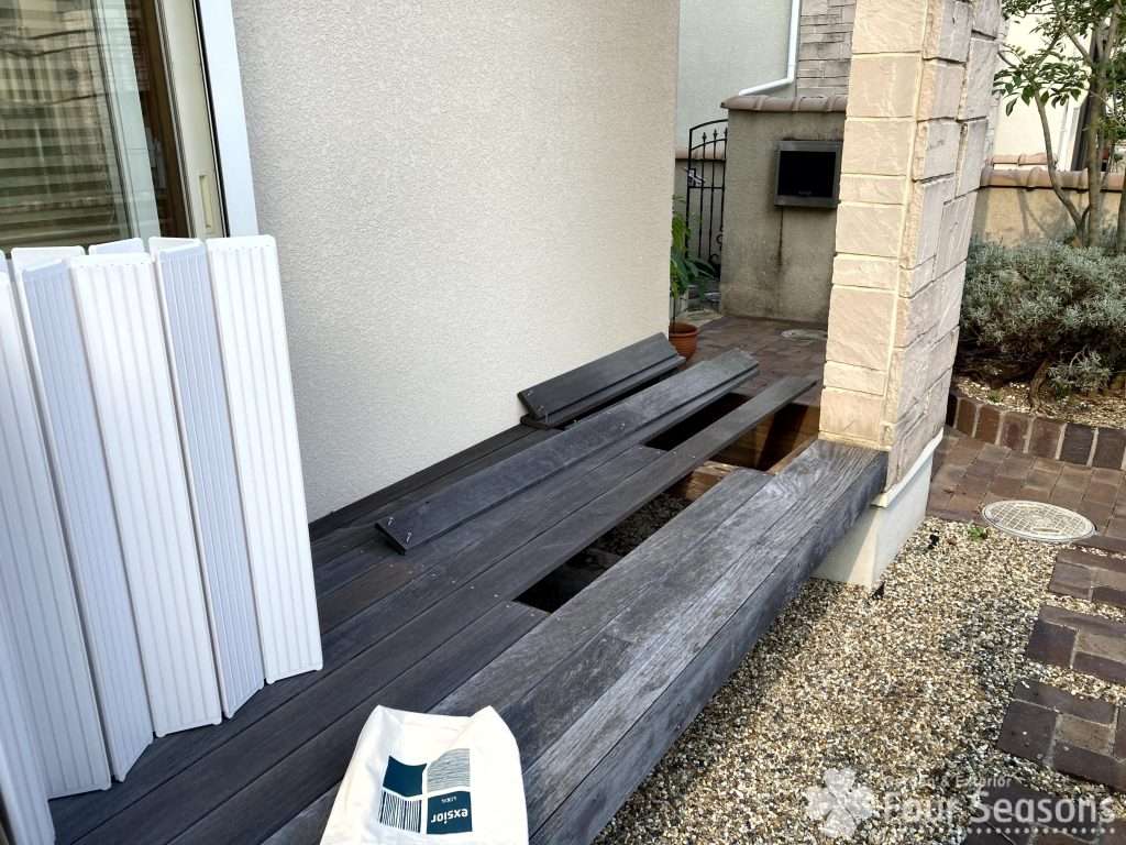 施工前の木製ウッドデッキ